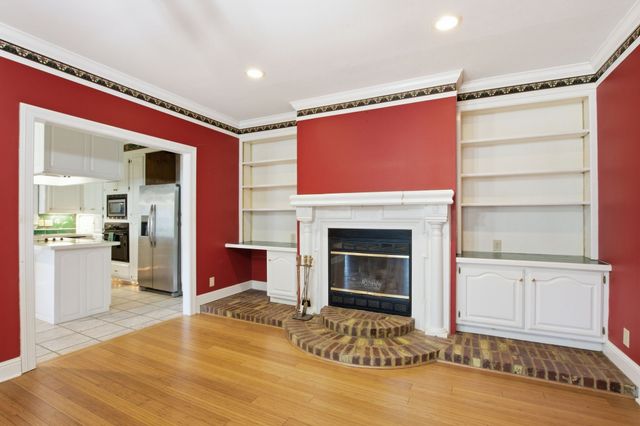 867 Mount Olivet Rd, Columbia, TN 38401