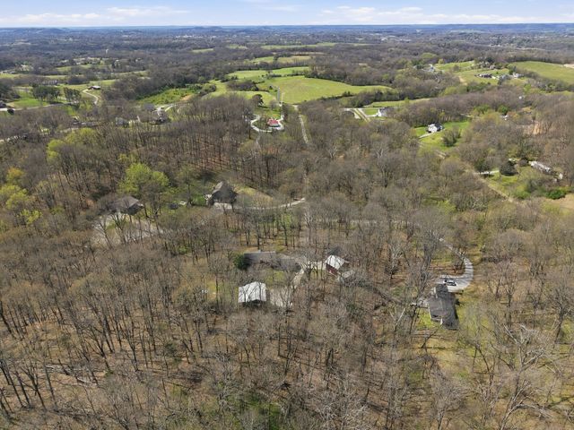 867 Mount Olivet Rd, Columbia, TN 38401