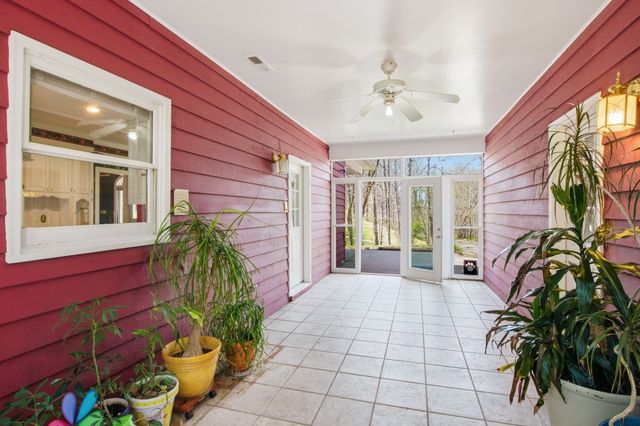 867 Mount Olivet Rd, Columbia, TN 38401