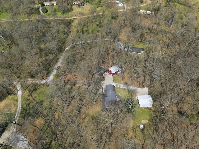 867 Mount Olivet Rd, Columbia, TN 38401