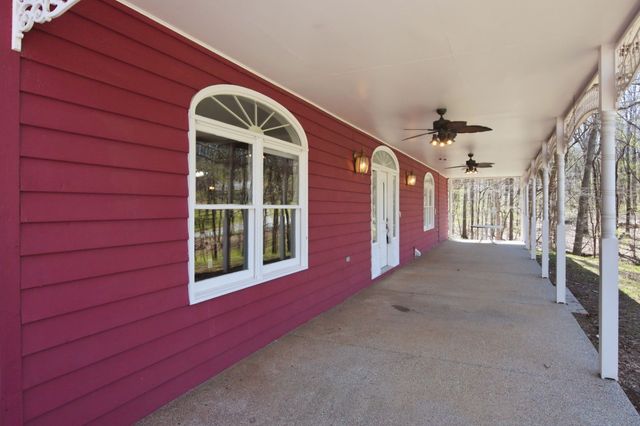 867 Mount Olivet Rd, Columbia, TN 38401