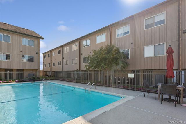 823 Shore Road 1, Long Beach, NY 11561