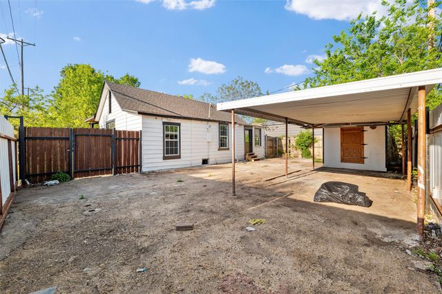 1101 Melbourne Avenue, Dallas, TX 75224