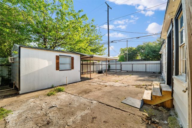 1101 Melbourne Avenue, Dallas, TX 75224