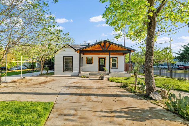 1101 Melbourne Avenue, Dallas, TX 75224