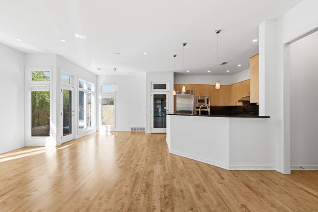 837 HARBOR ISLE CIR E, Memphis, TN 38103