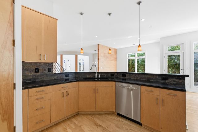 837 HARBOR ISLE CIR E, Memphis, TN 38103