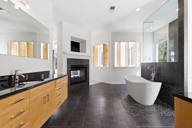 837 HARBOR ISLE CIR E, Memphis, TN 38103