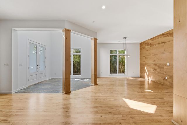 837 HARBOR ISLE CIR E, Memphis, TN 38103