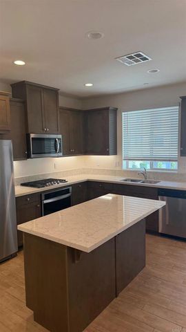 2327 Verano Way, Vista, CA 92081