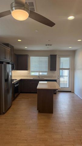 2327 Verano Way, Vista, CA 92081