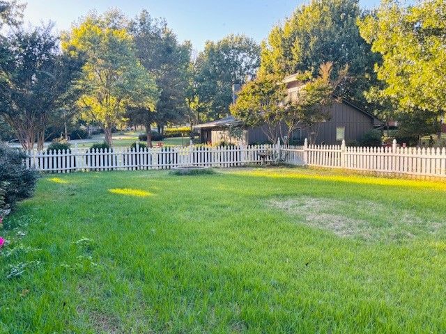 2802 Honeysuckle Lane, Russellville, AR 72801