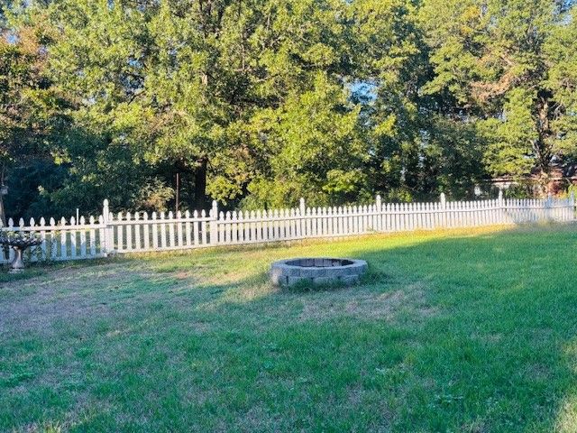 2802 Honeysuckle Lane, Russellville, AR 72801