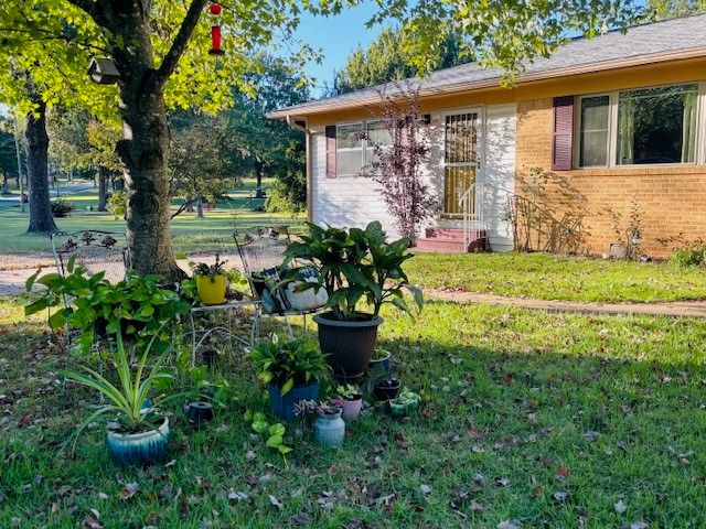 2802 Honeysuckle Lane, Russellville, AR 72801