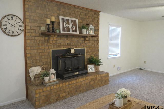 543 CR 2940 (Golden), Alba, TX 75410