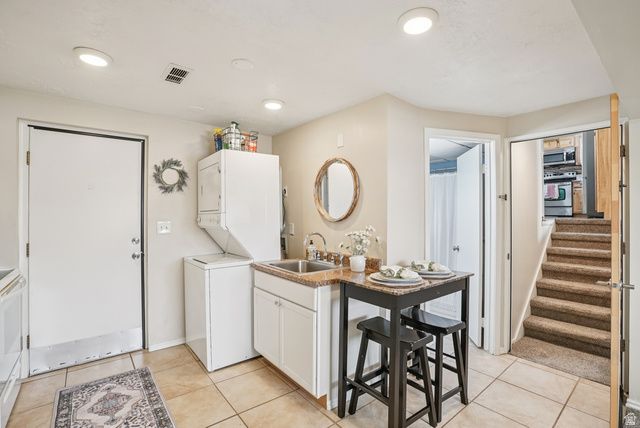 9571 S DAVID ST, Sandy, UT 84070