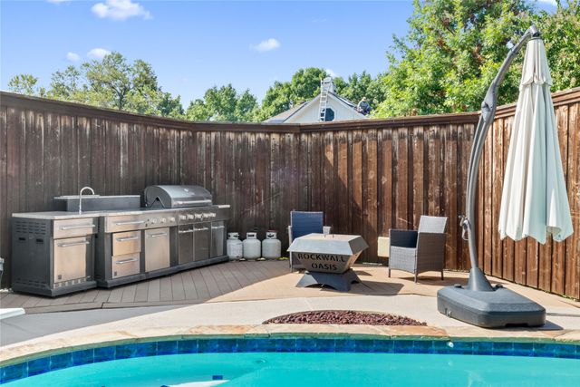 1614 N Hills Drive, Rockwall, TX 75087