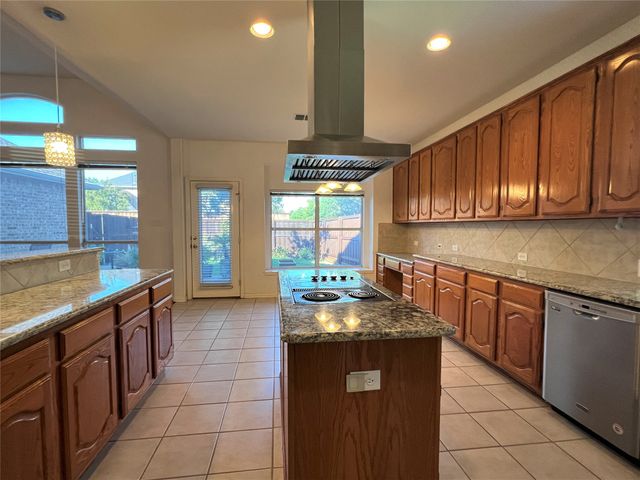 702 Willow Ridge Court, Coppell, TX 75019