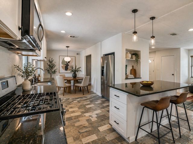 2315 Inadale Avenue, Dallas, TX 75228