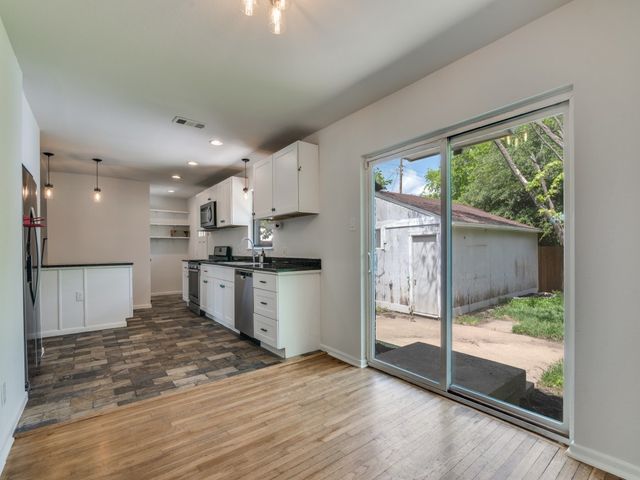 2315 Inadale Avenue, Dallas, TX 75228