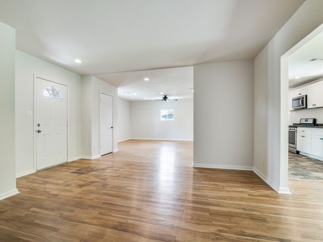 2315 Inadale Avenue, Dallas, TX 75228