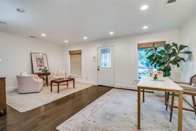 5947 Goodwin Avenue, Dallas, TX 75206