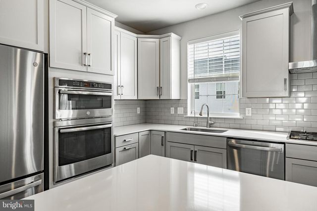 226 RED LEAF LN, Exton, PA 19341