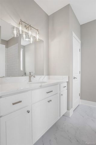2255 Gilder Drive, Howell, MI 48843