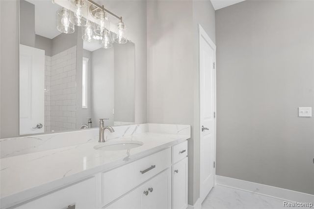 2255 Gilder Drive, Howell, MI 48843