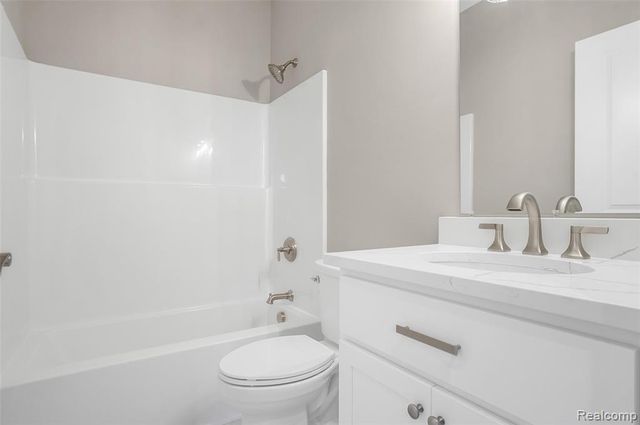 2255 Gilder Drive, Howell, MI 48843
