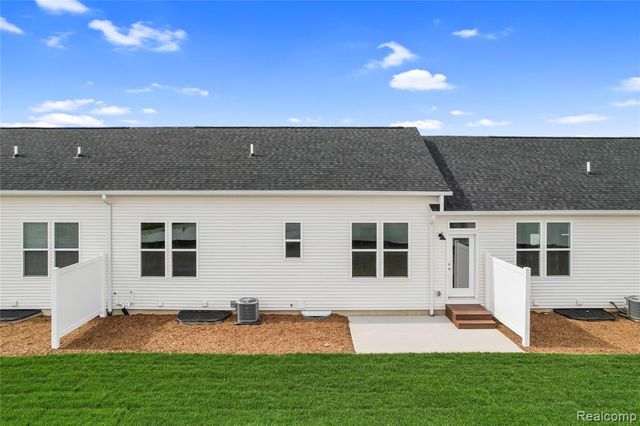 2255 Gilder Drive, Howell, MI 48843
