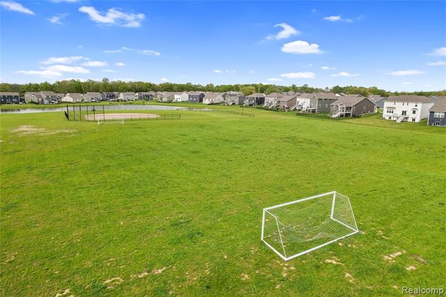 2255 Gilder Drive, Howell, MI 48843