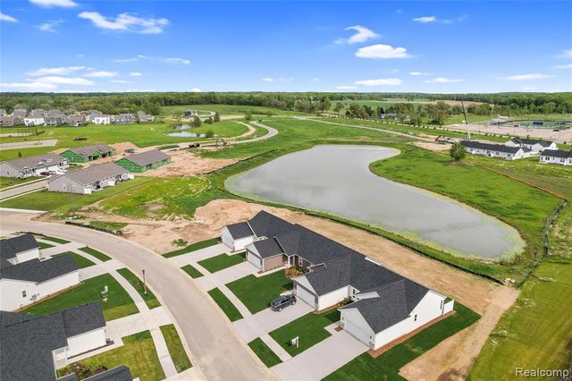 2255 Gilder Drive, Howell, MI 48843