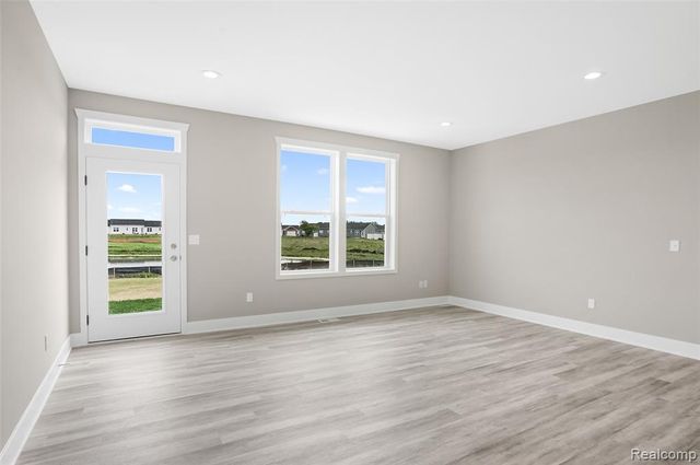 2255 Gilder Drive, Howell, MI 48843