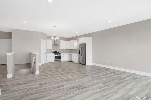 2255 Gilder Drive, Howell, MI 48843