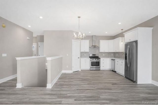 2255 Gilder Drive, Howell, MI 48843
