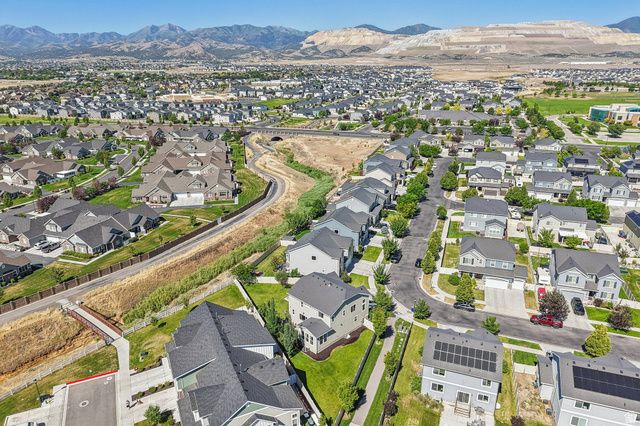 5481 W TURRET ARCH LN, Herriman, UT 84096