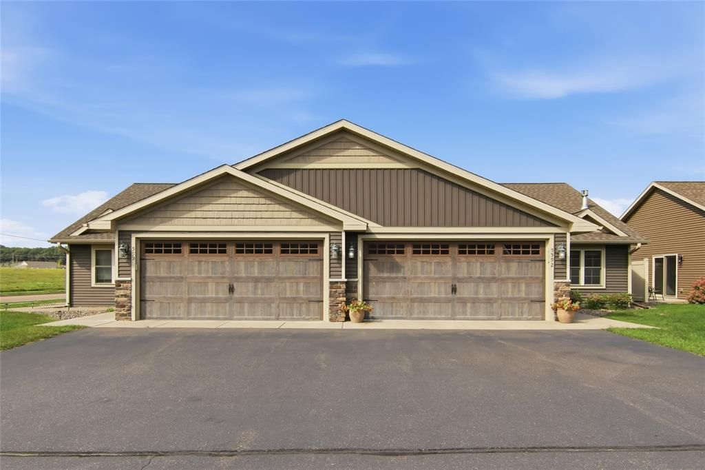 5592 Green Park Drive, Eau Claire, WI 54703