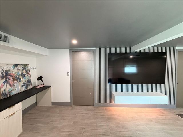 1532 N Andrews Ave, Fort Lauderdale, FL 33311