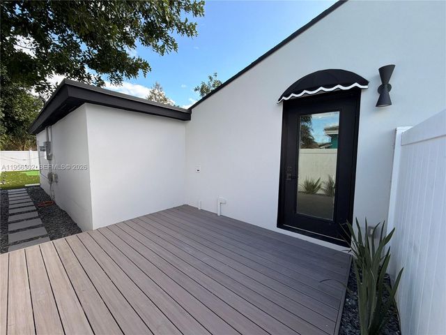 1532 N Andrews Ave, Fort Lauderdale, FL 33311