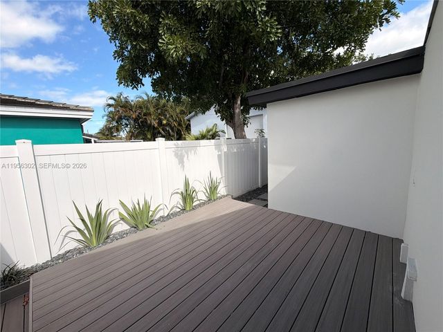 1532 N Andrews Ave, Fort Lauderdale, FL 33311