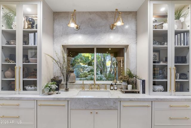 8119 E FOOTHILLS Drive, Scottsdale, AZ 85255