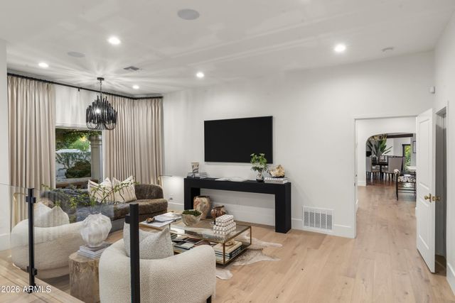 8119 E FOOTHILLS Drive, Scottsdale, AZ 85255