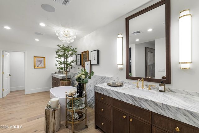 8119 E FOOTHILLS Drive, Scottsdale, AZ 85255