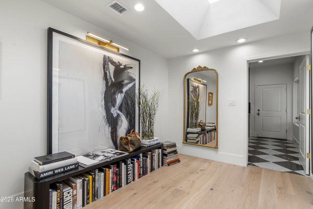 8119 E FOOTHILLS Drive, Scottsdale, AZ 85255