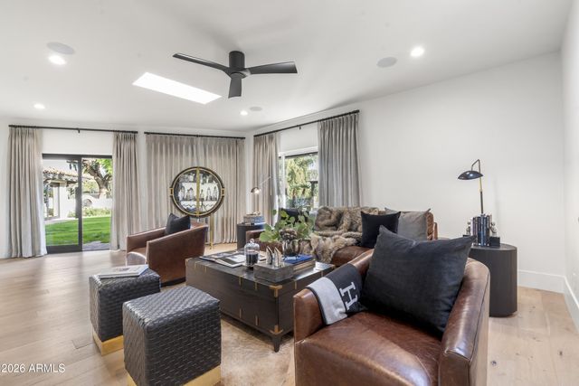 8119 E FOOTHILLS Drive, Scottsdale, AZ 85255