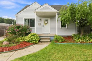 20500 Avalon Street, Saint Clair Shores, MI 48080