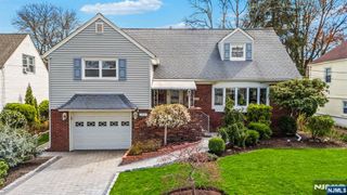 160 Van Buskirk Road, Teaneck, NJ 07666