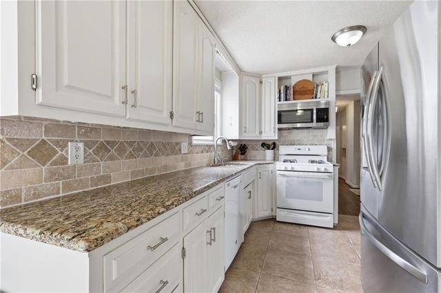 5413 SYCAMORE Drive, Roeland Park, KS 66205