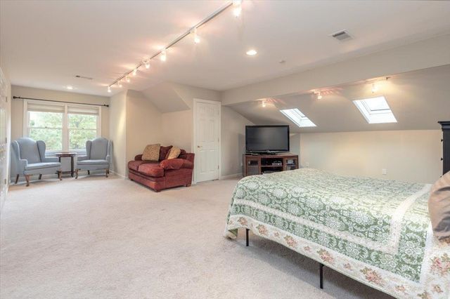 2400 HALLE PKY, Collierville, TN 38017